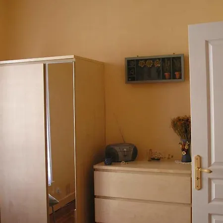 2 Bedrooms 150 M From The * Houlgate